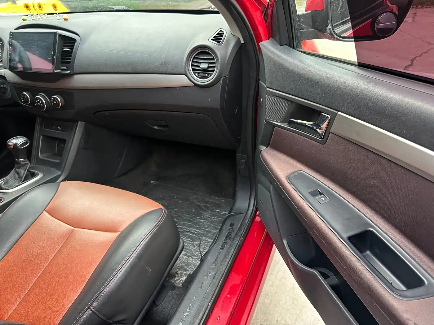 Roewe 350 2015 2015 Model 1.5L Automatic Luxury Sunroof Edition