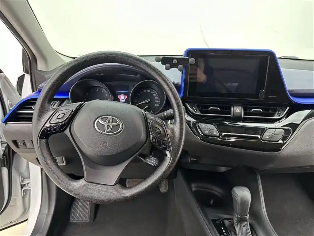 Toyota C-HR 2021 2.0L Comfort Edition фото 21