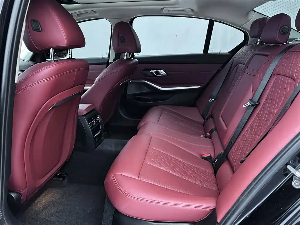 BMW 3 Series 2023 320Li M Sport Package фото 22