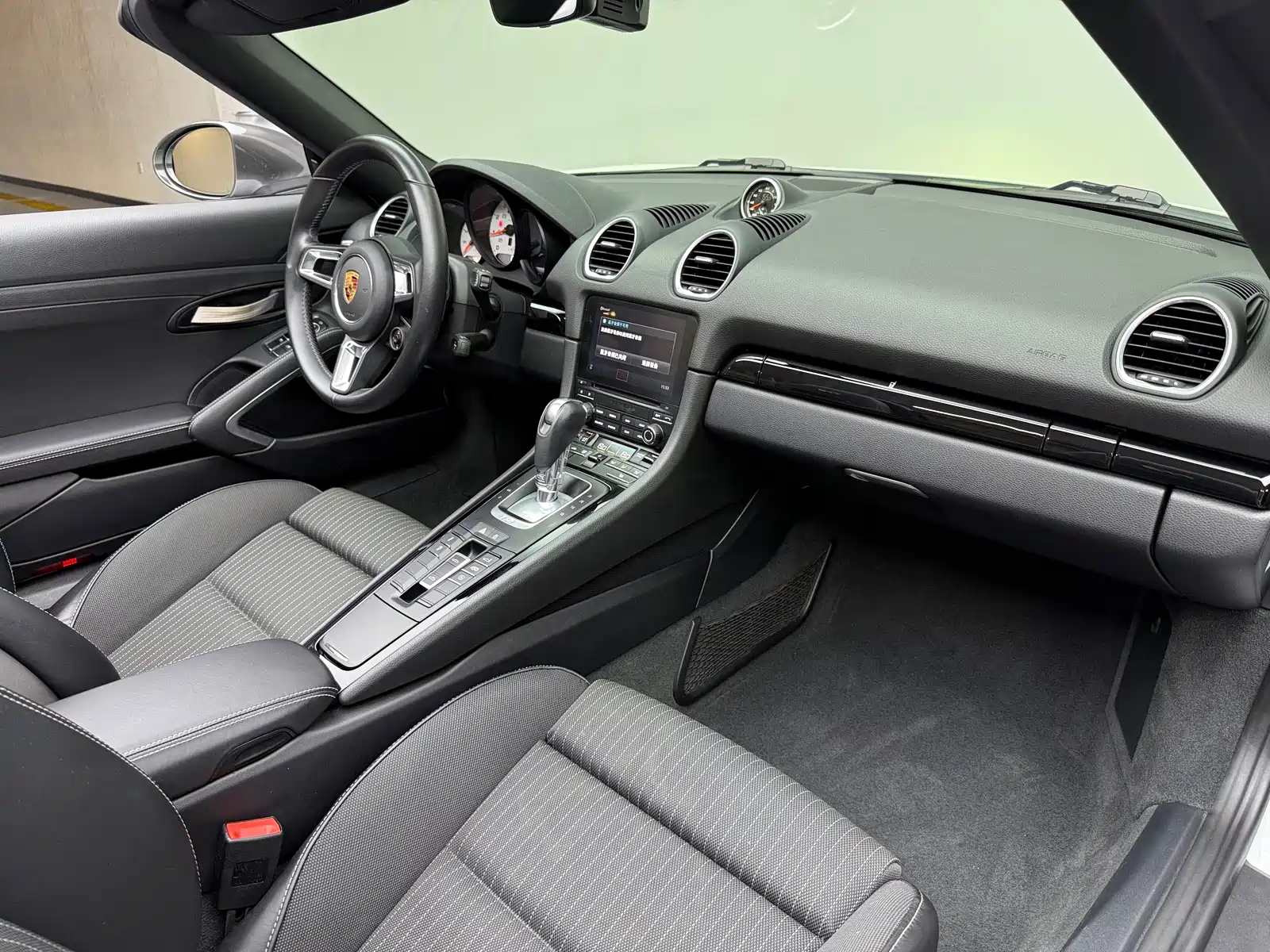 Фото 4 - Porsche 718