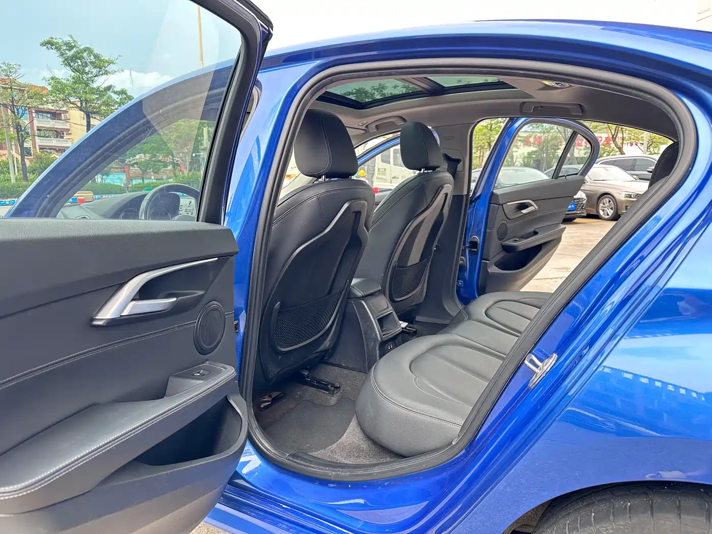 BMW 1 Series 2020 Model 120i M Sport Package фото 10