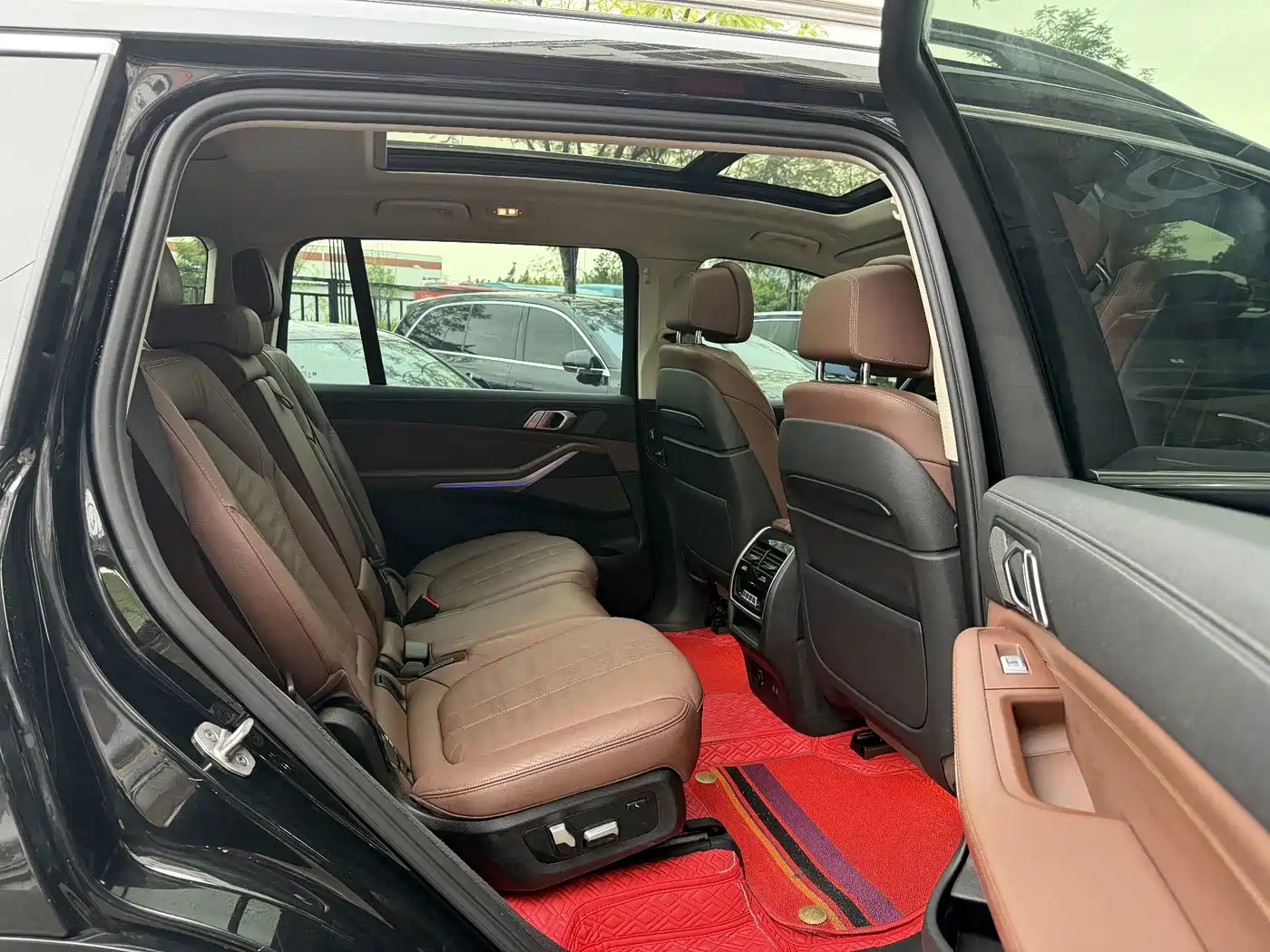 Фото 12 - BMW X7