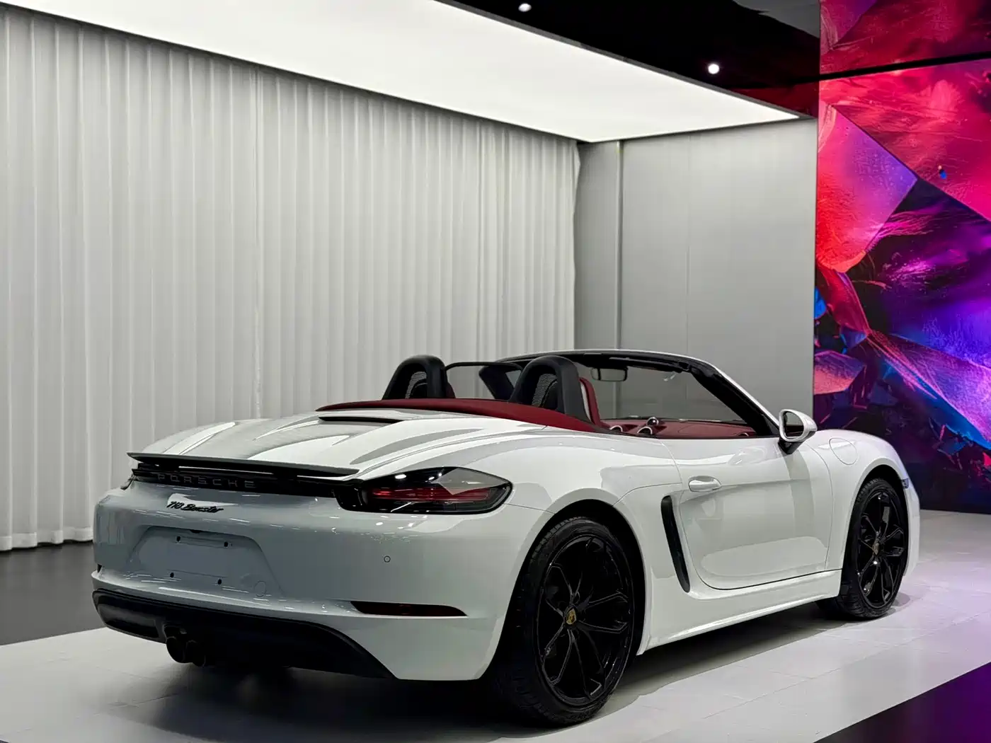 PORSCHE 718