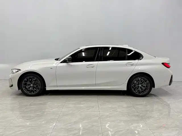 BMW 3 Series 2025 330Li M Sport Night Edition фото 2