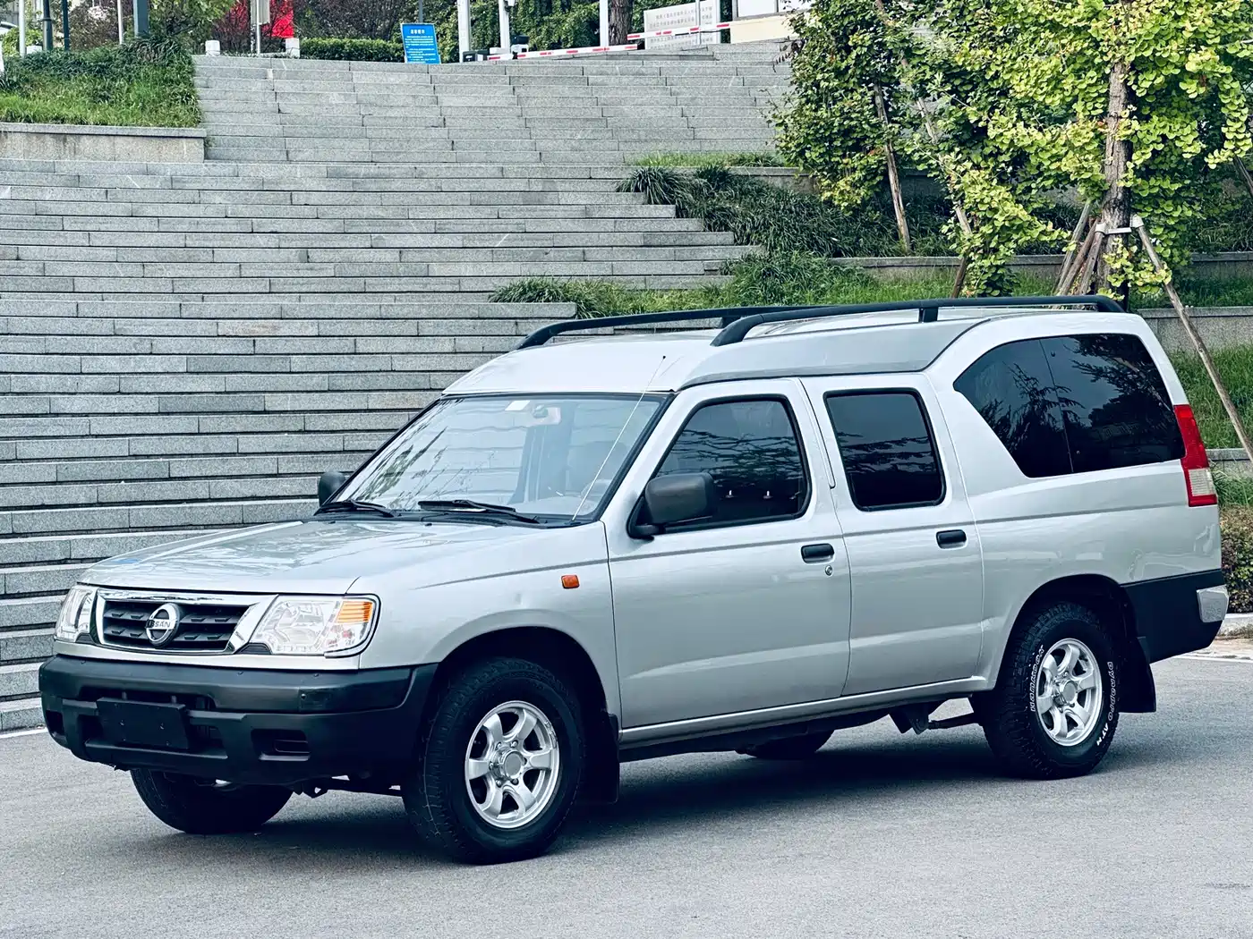 Dongfeng Ruiqi 2017 2015 2.5T Elite Edition Diesel 2WD Luxury ZD25TCI