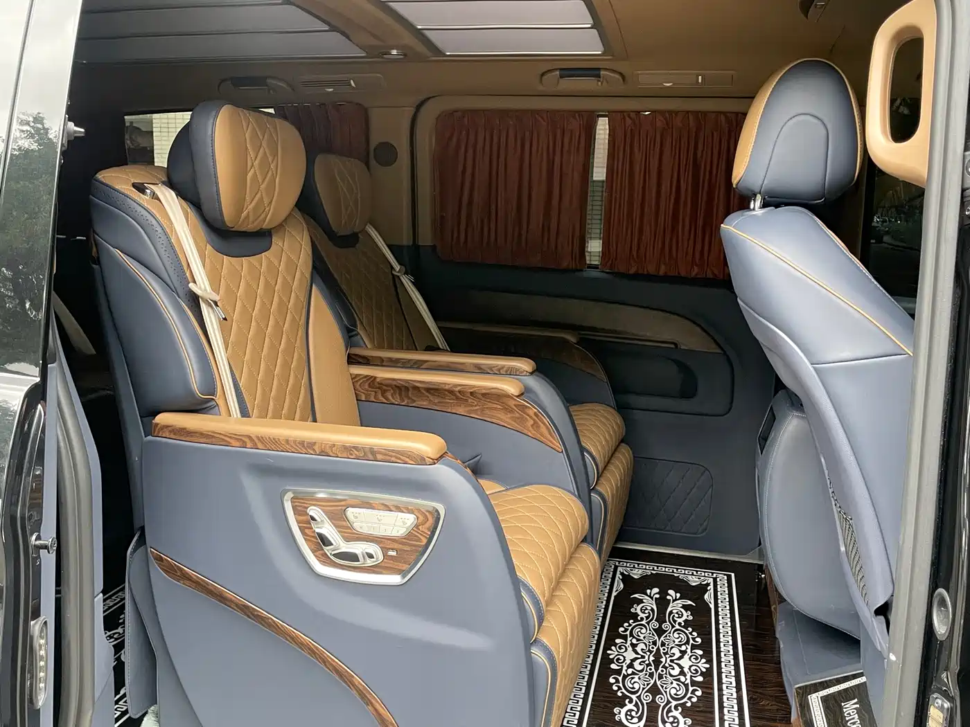Mercedes-Benz Vito 2021 2.0T Business Edition 7-seater фото 10