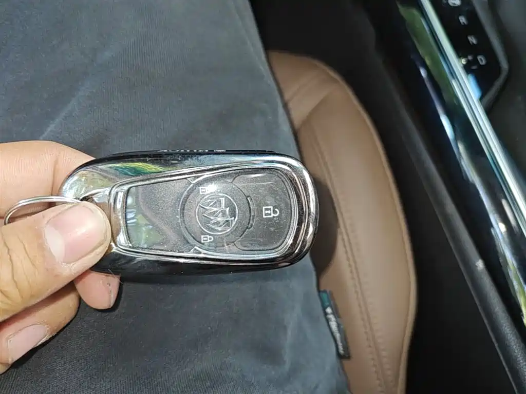 BUICK GL6