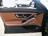Photo 16 - Mercedes-Benz S-Class