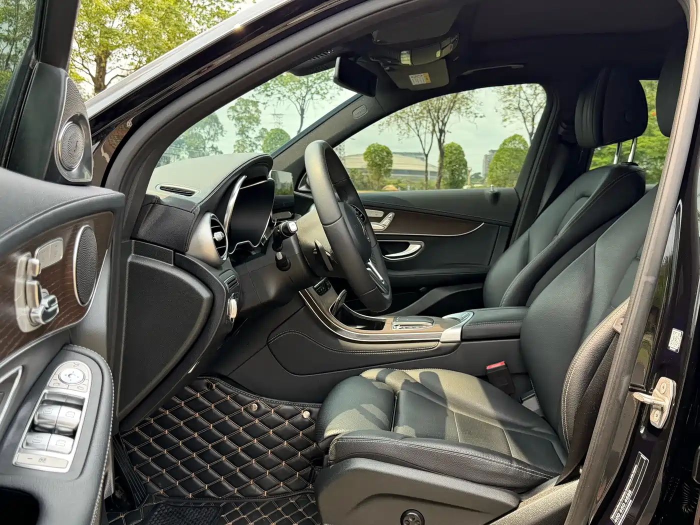 Mercedes-Benz GLC 2022 Model GLC 260 L 4MATIC Luxury Edition фото 8