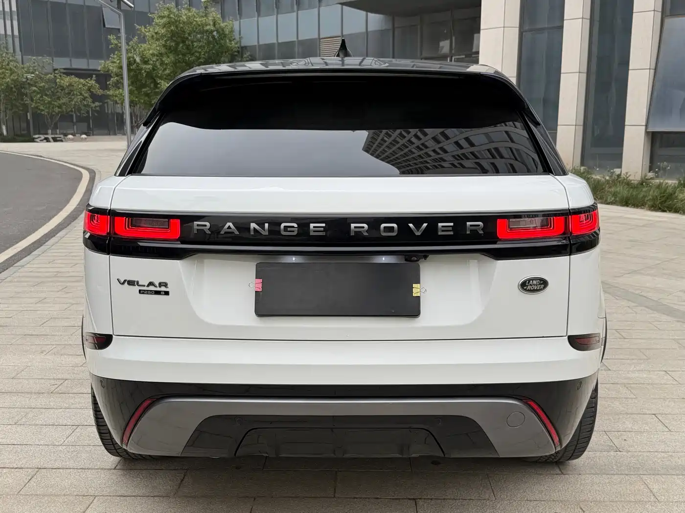 Land Rover Range Rover Velar 2019 250PS R-DYNAMIC S фото 5