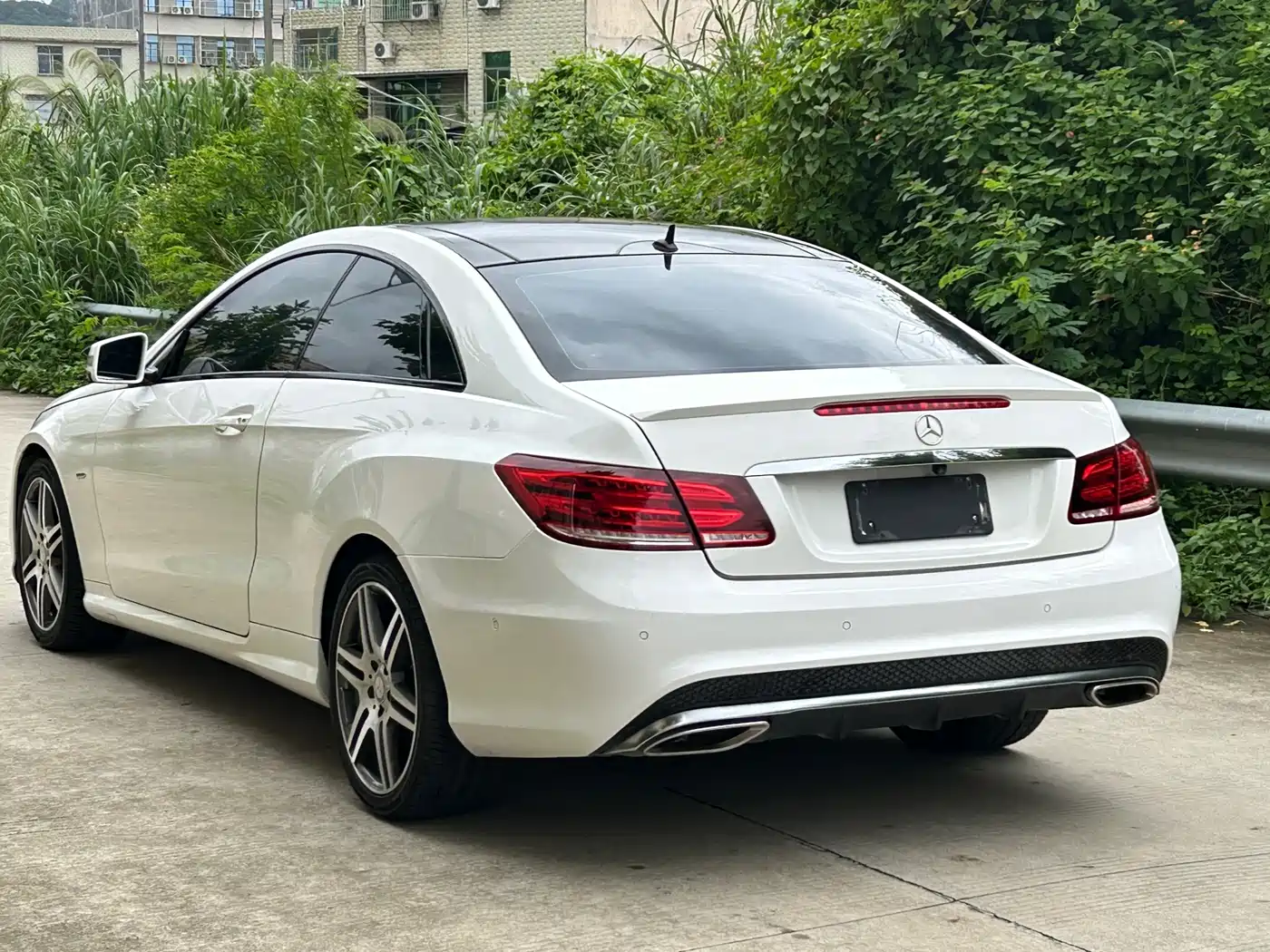 MERCEDES-BENZ E CLASS