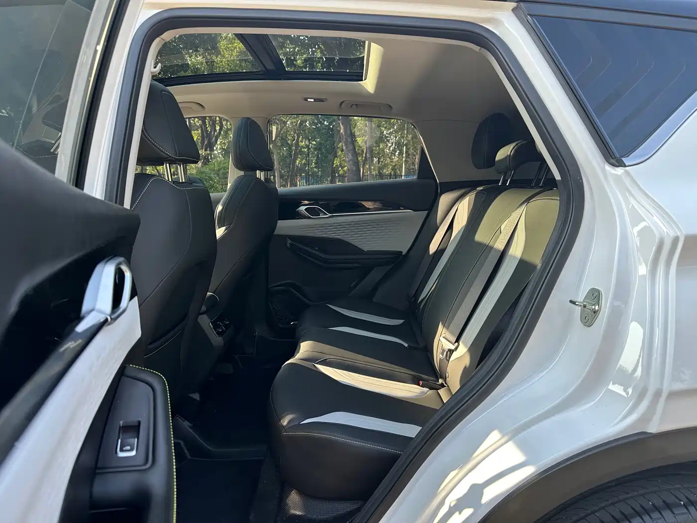 GEELY AUTOMOBILE BINYUE