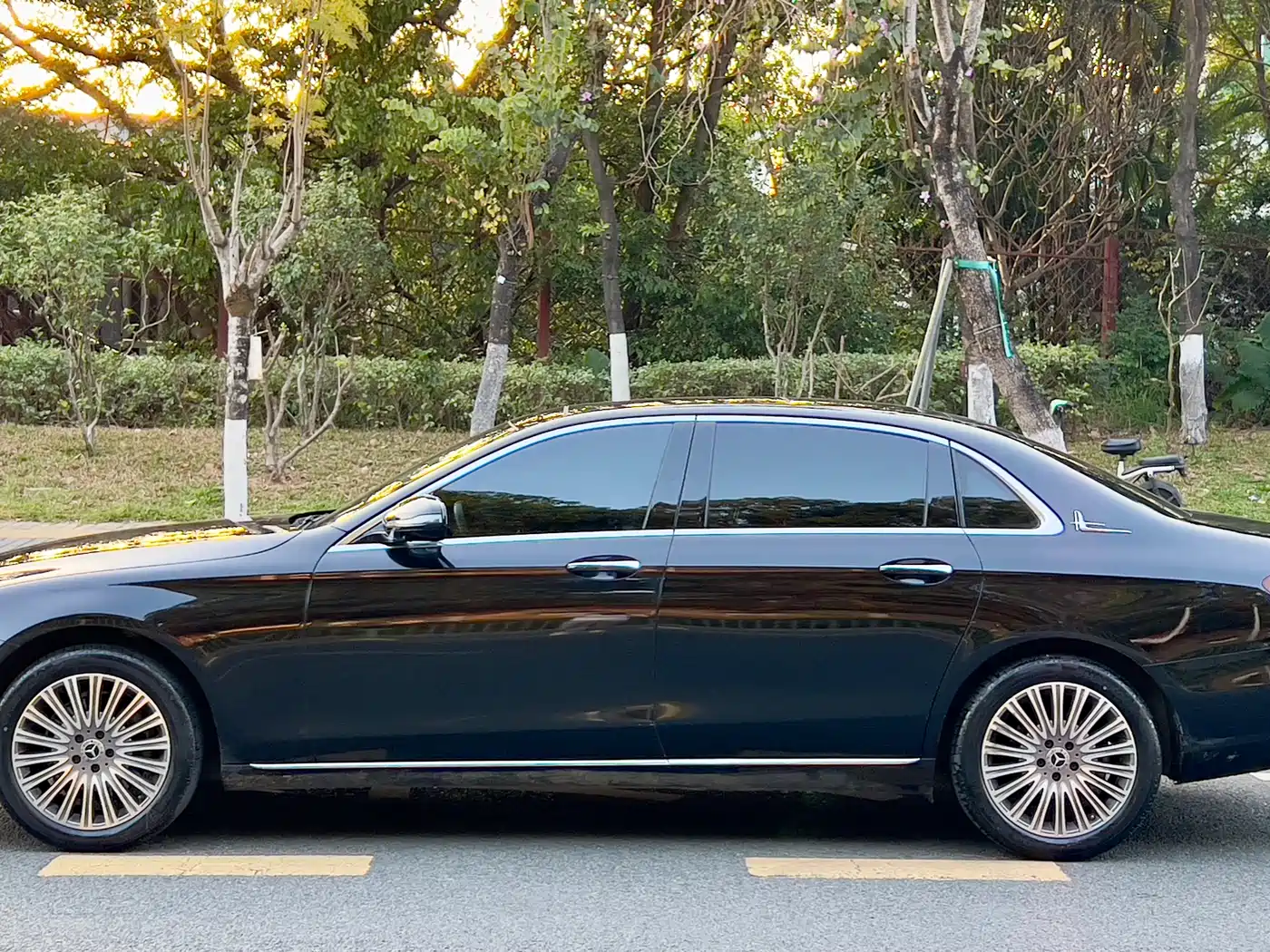 MERCEDES-BENZ E CLASS