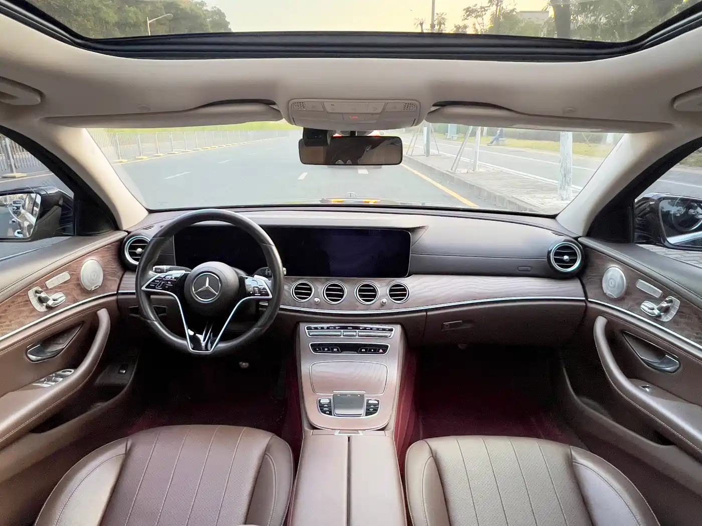 MERCEDES-BENZ E CLASS