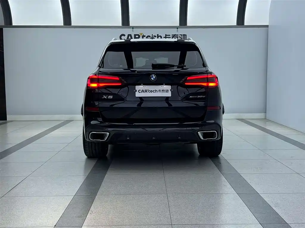 BMW X5 2022 xDrive 30Li Premium M Sport Package фото 4