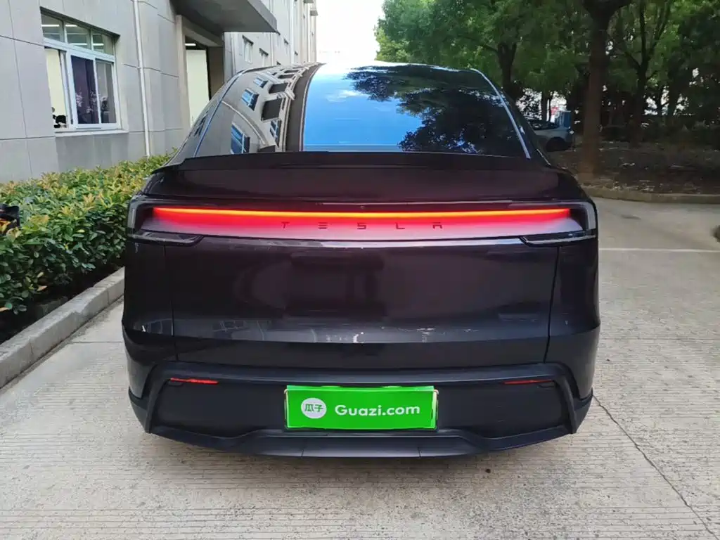 Tesla Model Y L 2025 2025 Facelift Long Range AWD