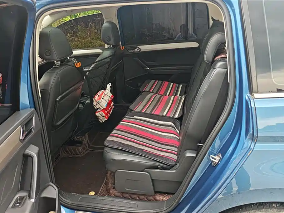 Volkswagen Touran 2018 Touran L 280TSI DSG Comfort 7-seater China V фото 11