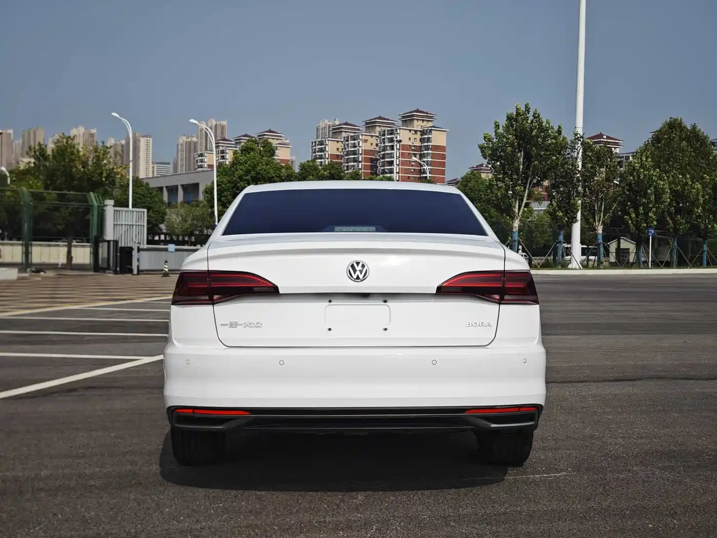 Volkswagen Bora 2018 1.5L Automatic Comfort фото 8