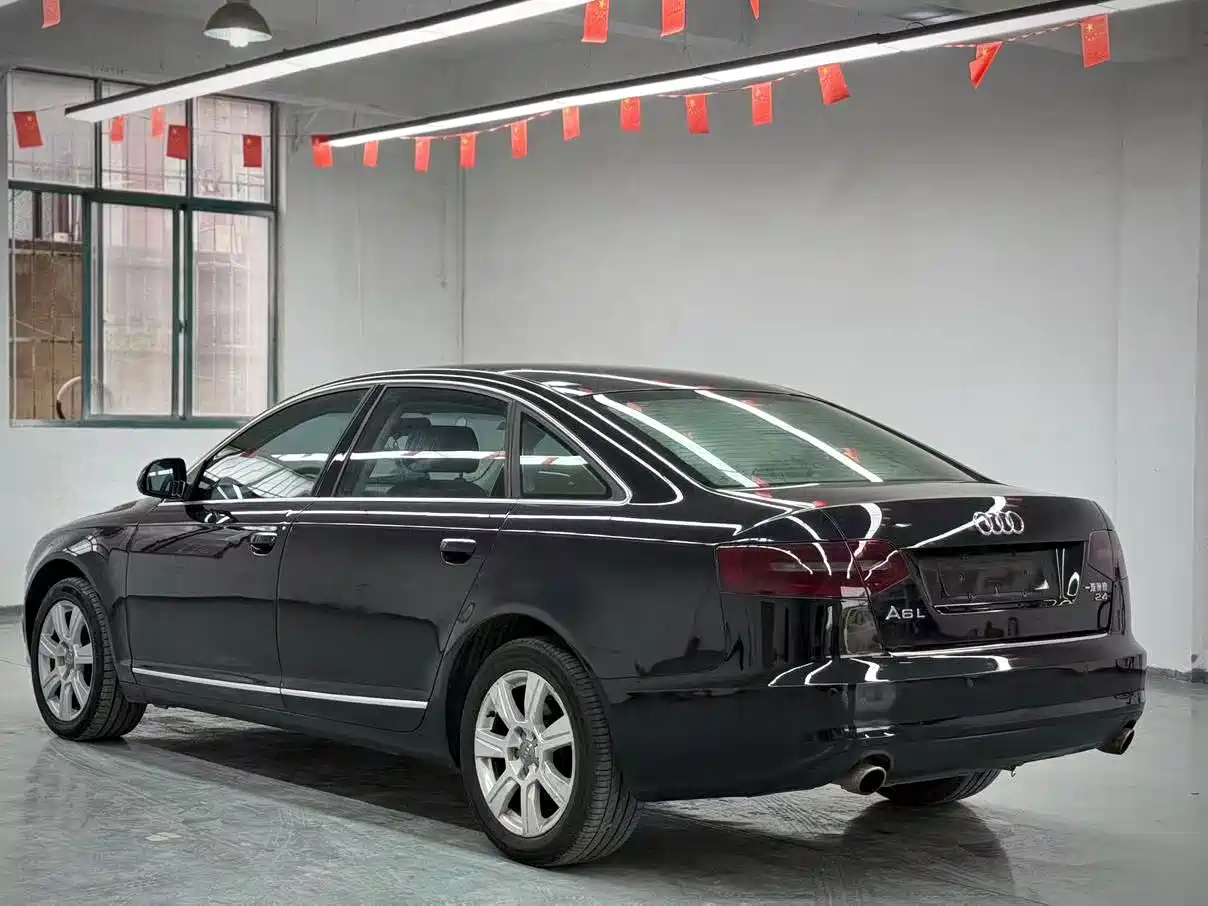 Фото 7 - Audi A6L