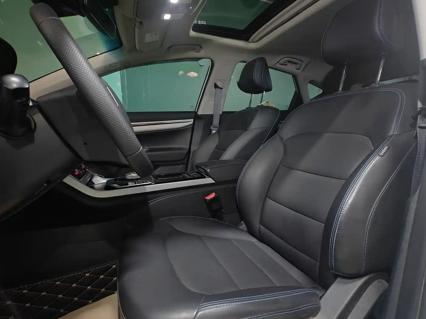Geely Emgrand GSe 2018 2018 Premium Style