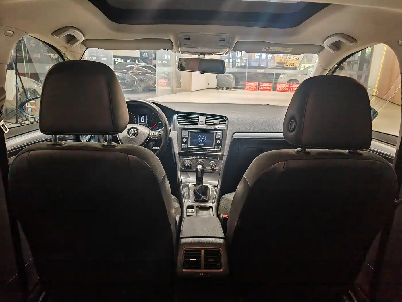 Volkswagen Golf 2018 180TSI Automatic Comfort фото 2