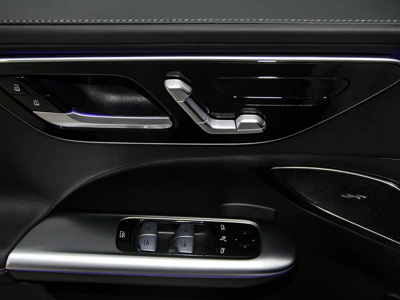 Mercedes-Benz C-Class 2025 C 260 L Sport Edition фото 4