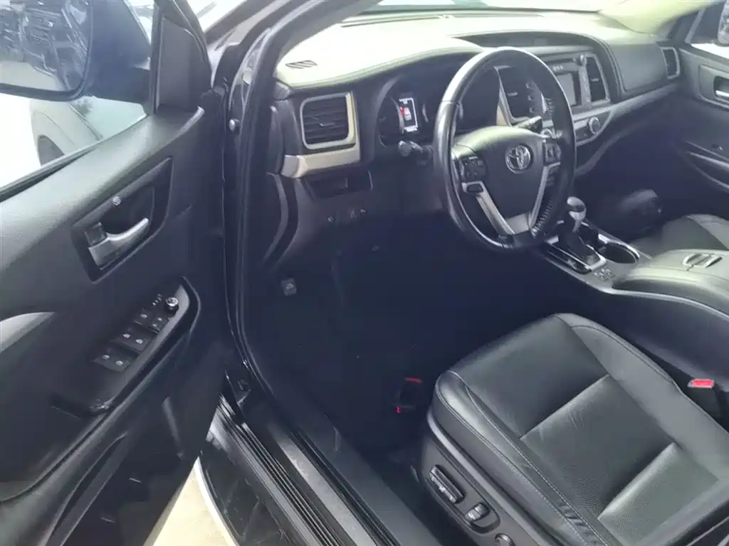 Toyota Highlander 2018 2.0T 4WD Luxury 7-seater China VI фото 16