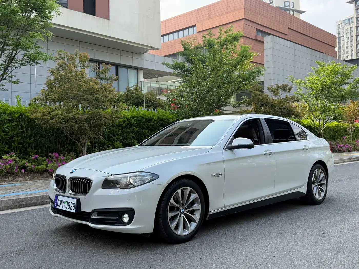 BMW 5 Series 2017 525Li Leading Edition