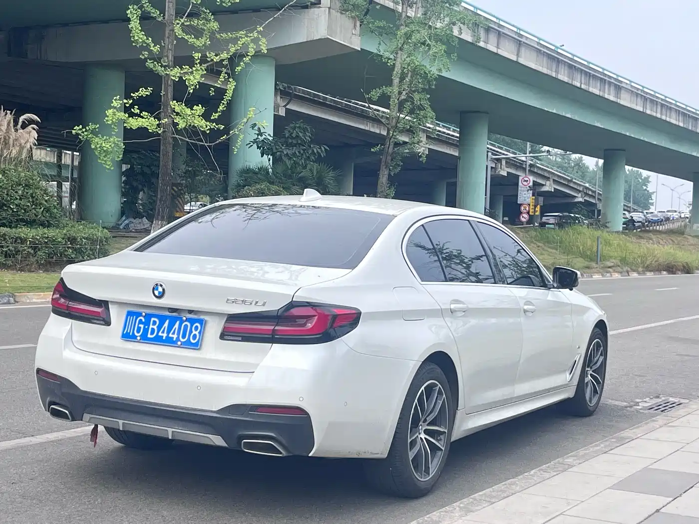 BMW 5 Series 2022 525Li M Sport Package фото 19