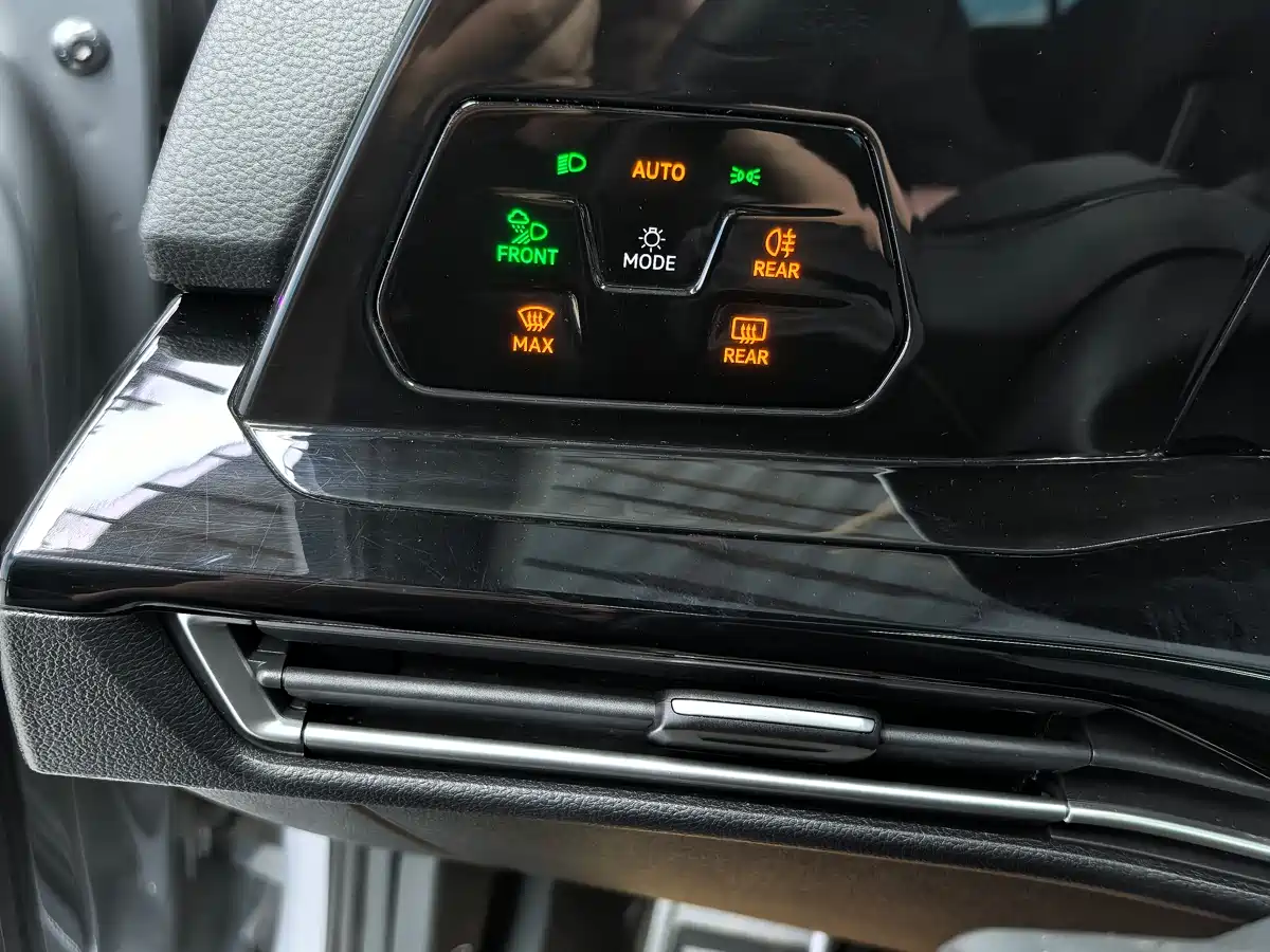 Volkswagen Golf 2021 280TSI DSG R-Line фото 20