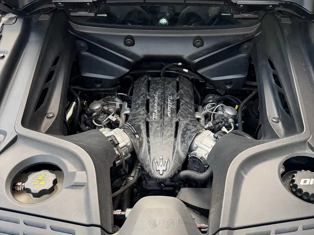 Maserati MC20 2023 2023 3.0T Standard Edition