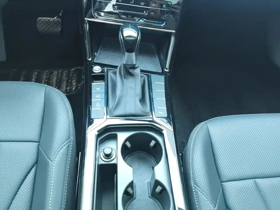 Photo 16 - Volkswagen Passat