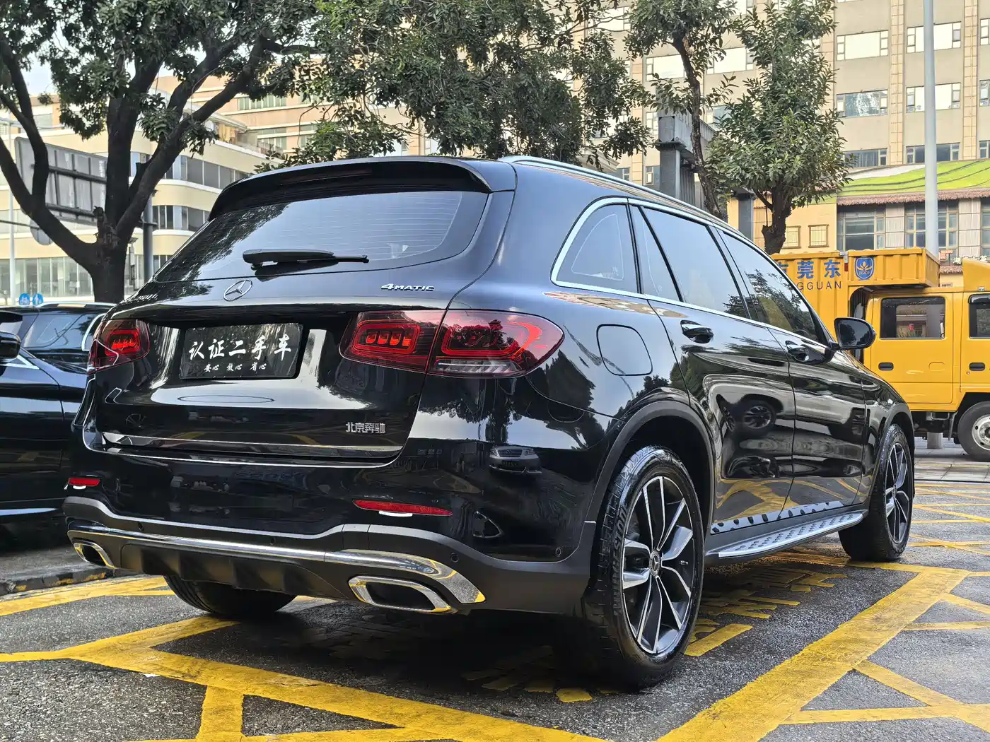 Mercedes-Benz GLC 2022 Model GLC 260 L 4MATIC Luxury Edition фото 2