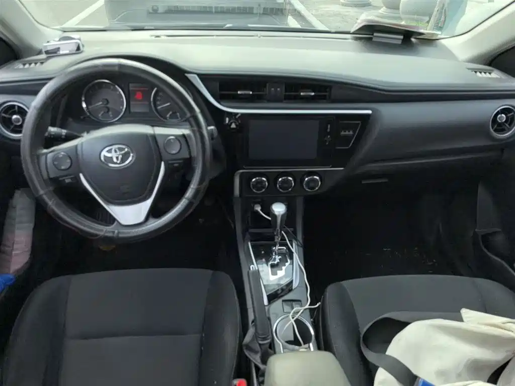 Toyota Corolla 2017 Facelift 1.2T S-CVT GL-i фото 6