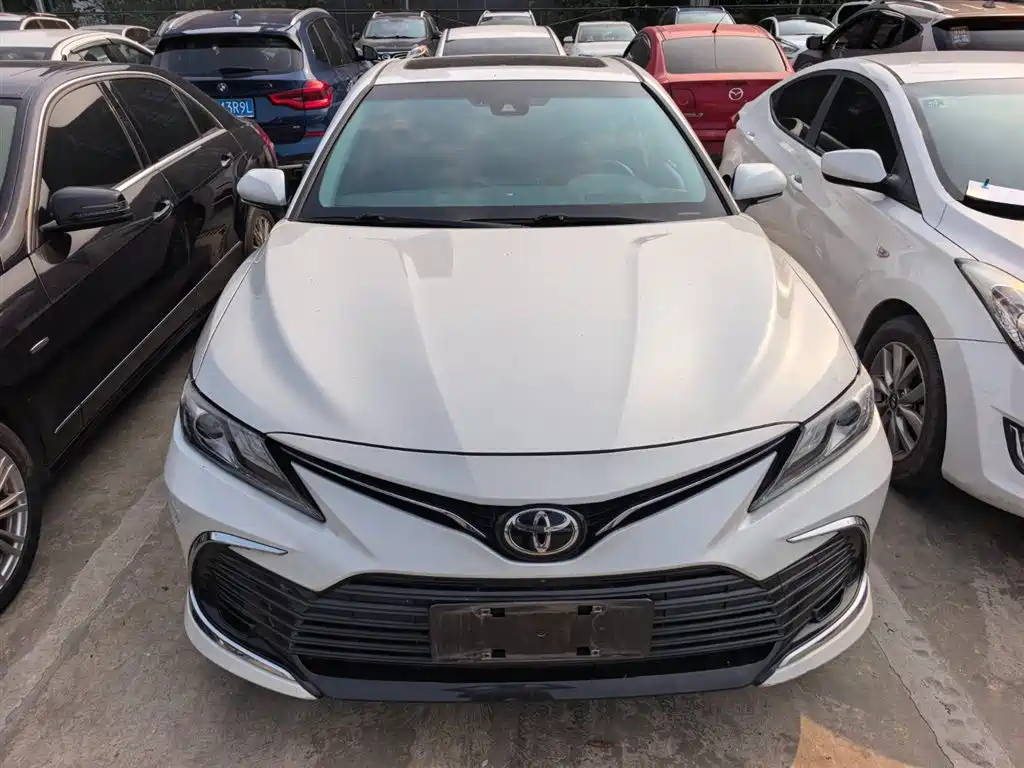 Toyota Camry 2021 2.0G Luxury Edition фото 2