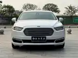 Фото 2 - Ford Taurus