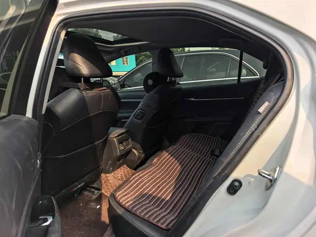 Toyota Camry 2021 2.0G Luxury Edition фото 10