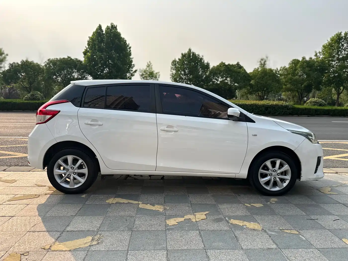 Toyota YARiS L Zhi Xuan 2014 2014 1.5G Automatic Dynamic Edition