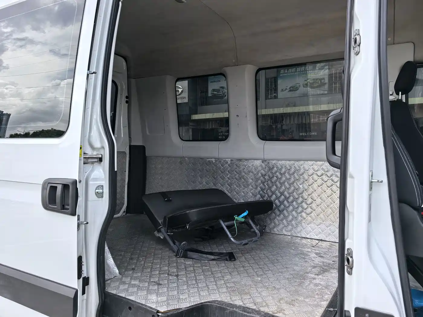 Iveco Daily 2022 2021 2.0T Manual Chaorui Short Wheelbase High Roof Sliding Door F1A