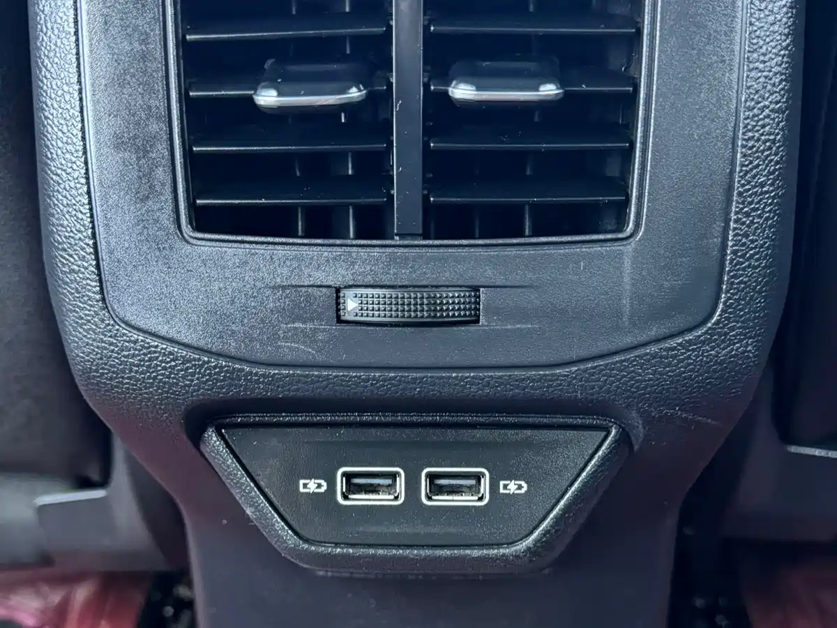Volkswagen T-ROC 2021 Facelift 280TSI DSG 4WD Luxury Smart Connect Edition фото 14