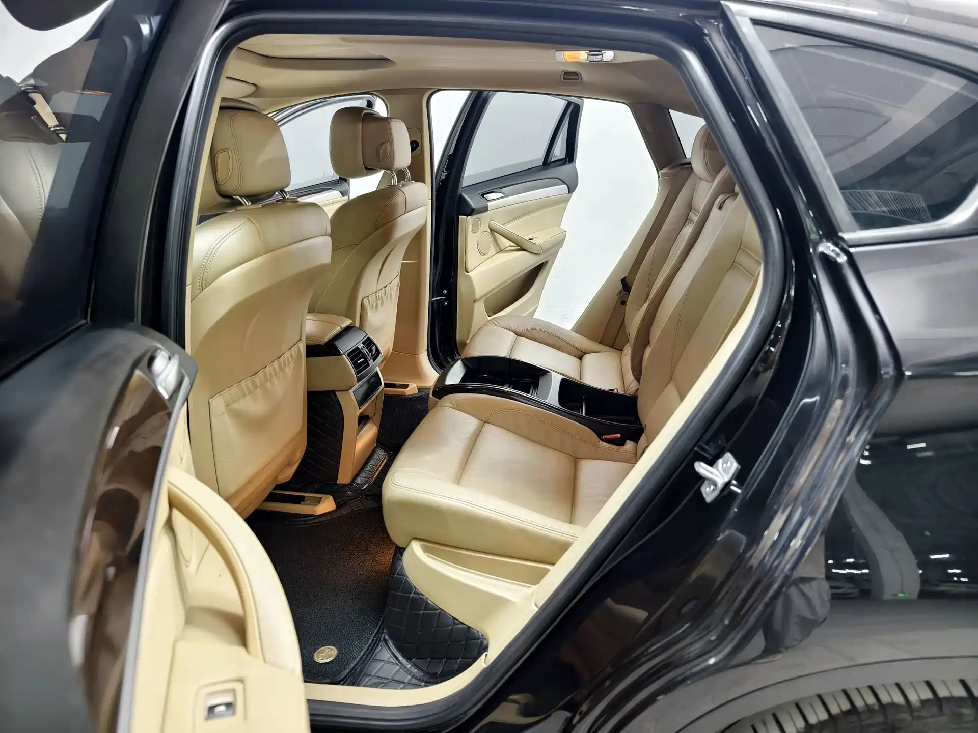 Фото 13 - BMW X6