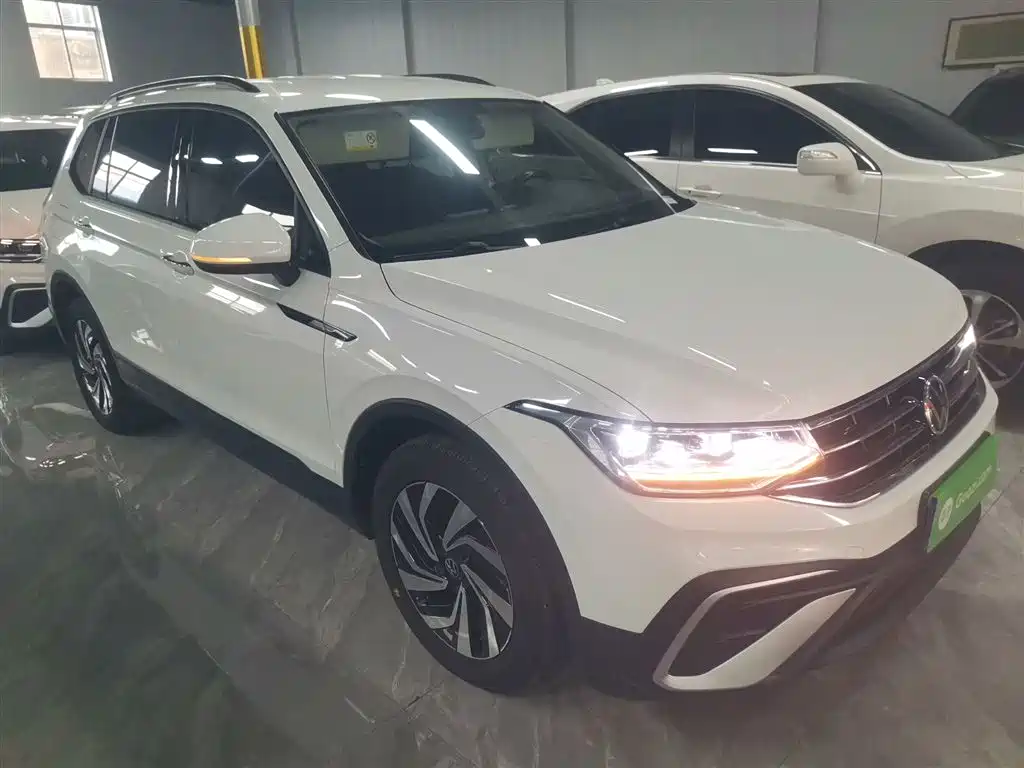 Volkswagen Tiguan L 2023 330TSI Auto 2WD Comfort Edition фото 23