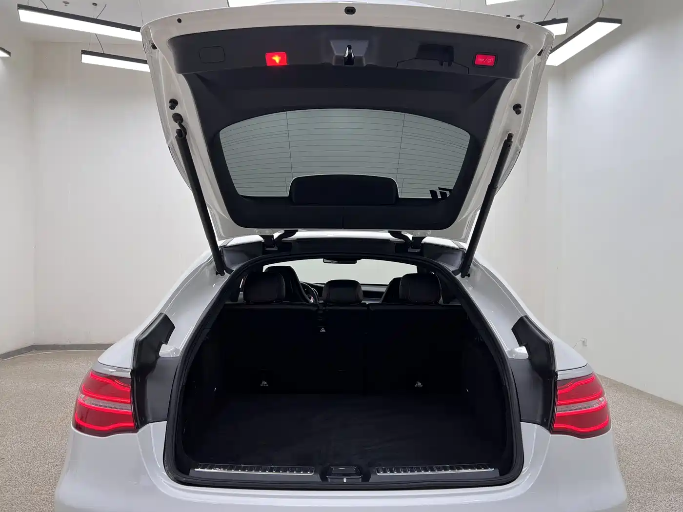 Mercedes-Benz GLC Coupe AMG 2017 AMG GLC 43 4MATIC Coupe SUV фото 18