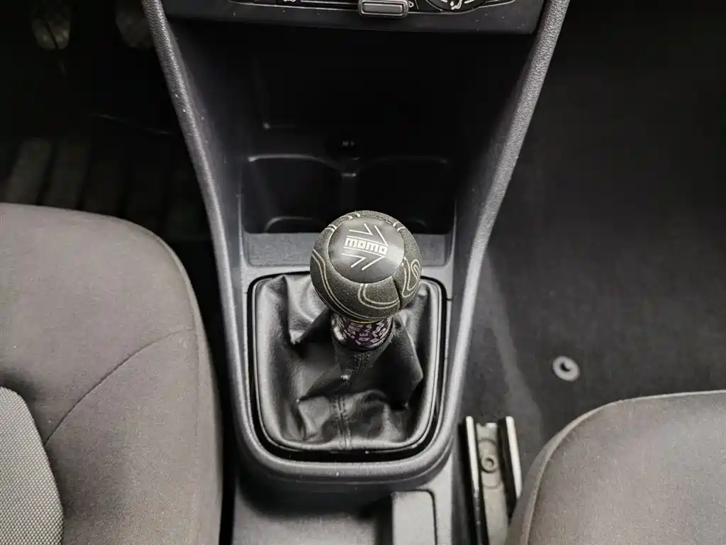 Volkswagen Jetta 2013 1.4L Manual Fashion фото 13