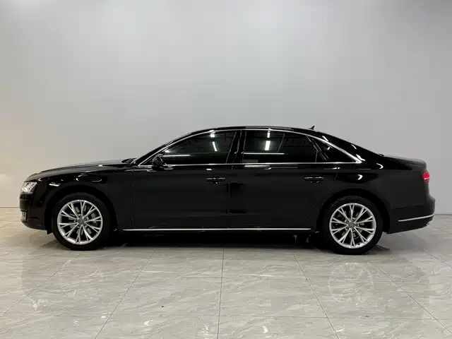 Audi A8 2014 A8L 45 TFSI quattro Luxury фото 4