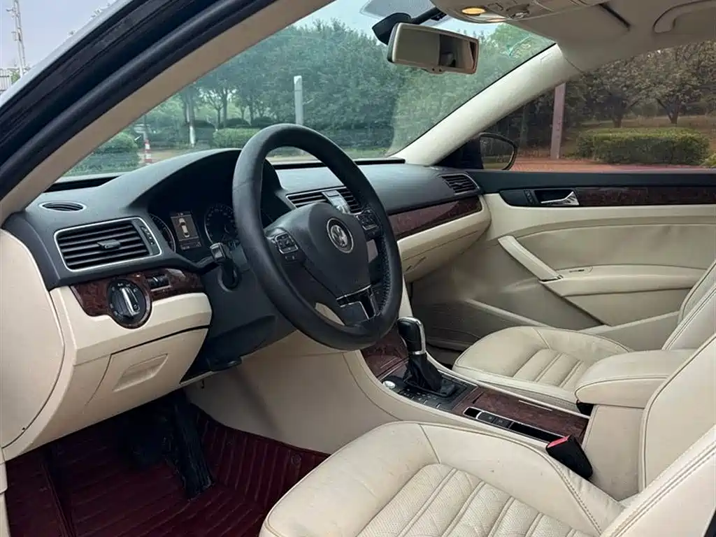 Volkswagen Passat 2013 1.8TSI DSG Government Procurement Edition фото 8
