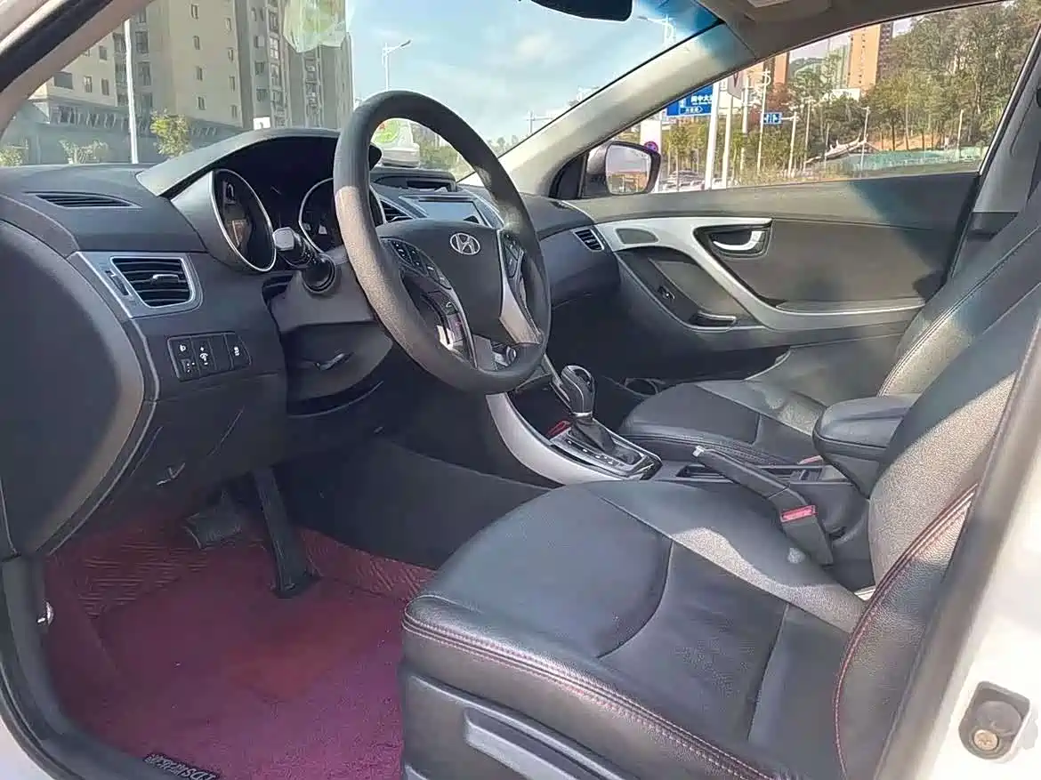 Hyundai Langdong 2016 1.6L Automatic Smart Edition фото 6