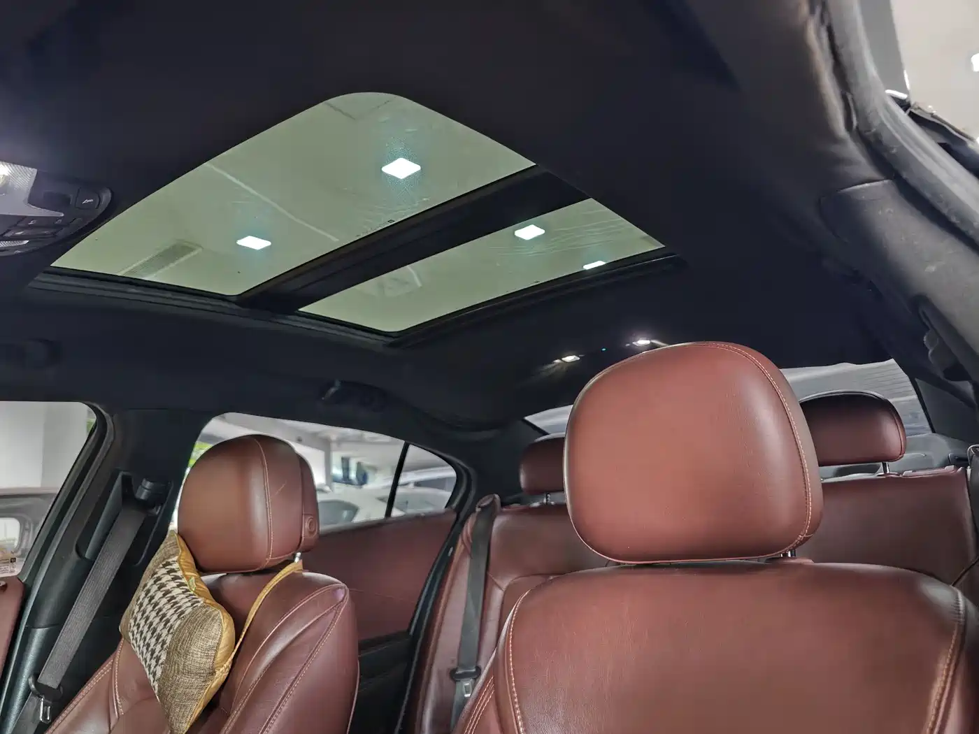 Фото 13 - Buick LaCrosse