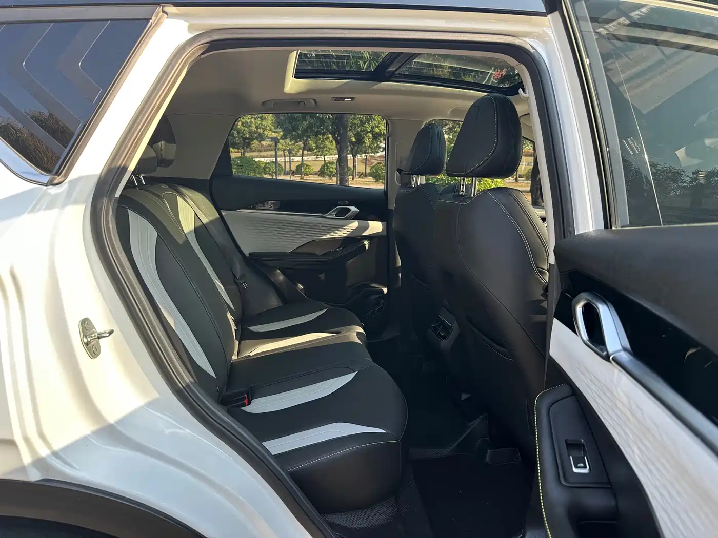 GEELY AUTOMOBILE BINYUE