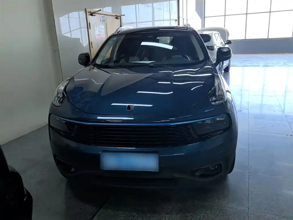 Lynk & Co 01 2017 2.0T 2WD Pro Version фото 3